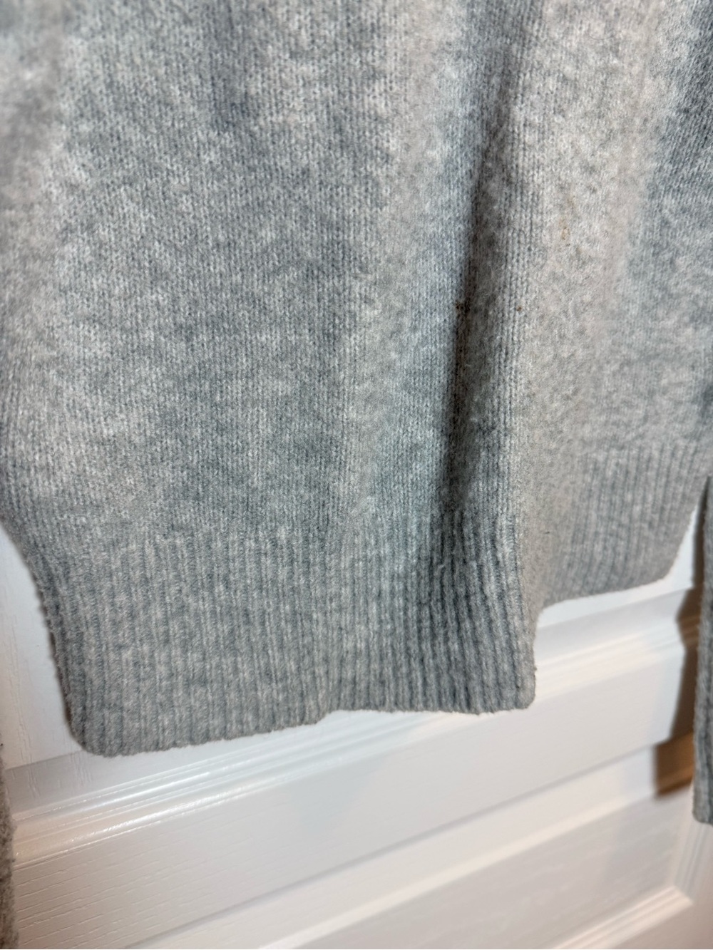 Abercrombie & Fitch Heather Gray Soft Knit Crewneck Sweater XS - Picture 2 of 6